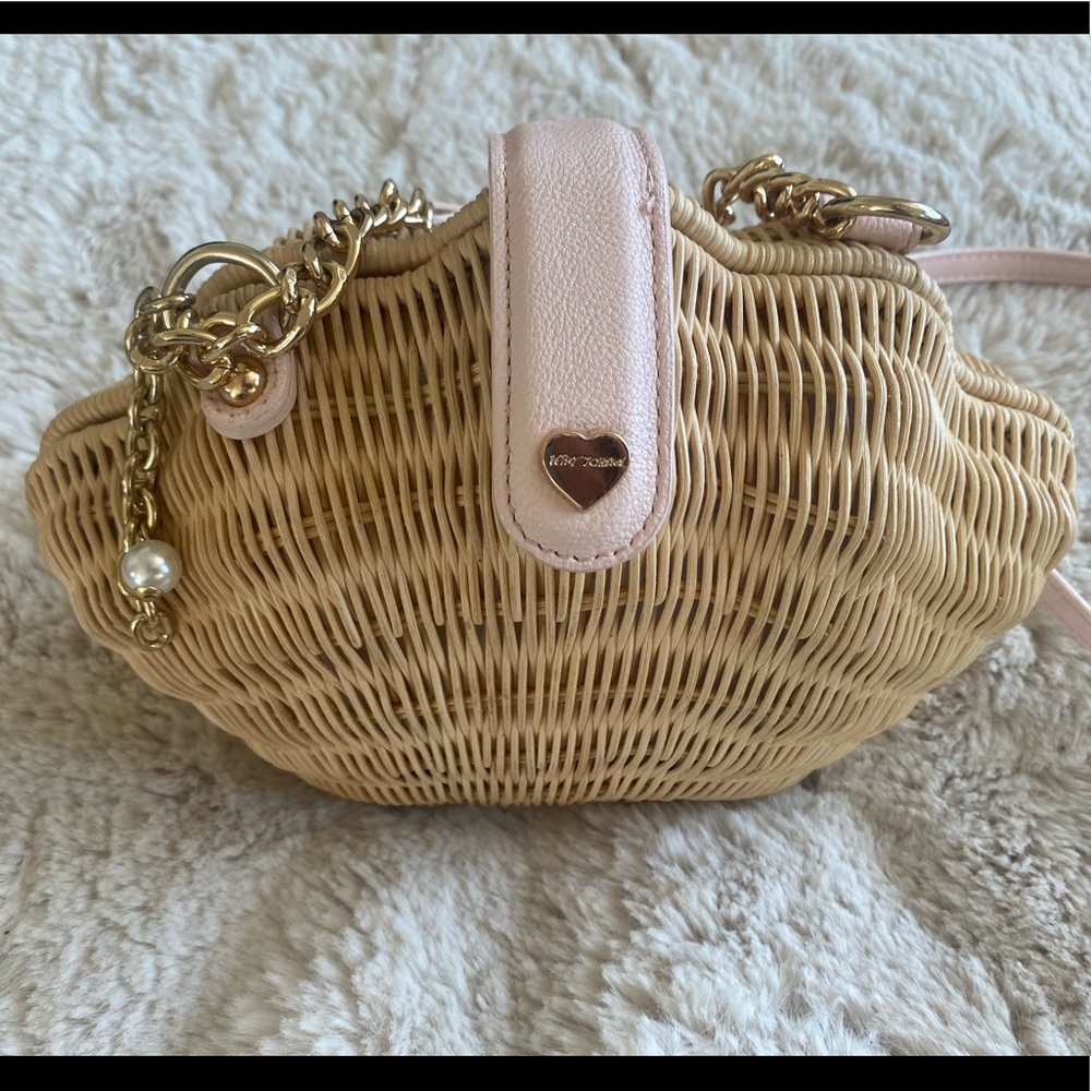 Betsy Johnson wicker shell cross body purse